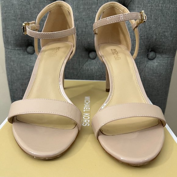 MICHAEL Michael Kors "Simone" patent leather sandals - Picture 3 of 7